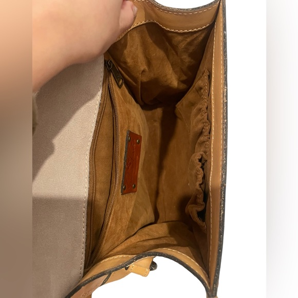 Patricia Nash Carved Leather Crossbody - Picture 11 of 12